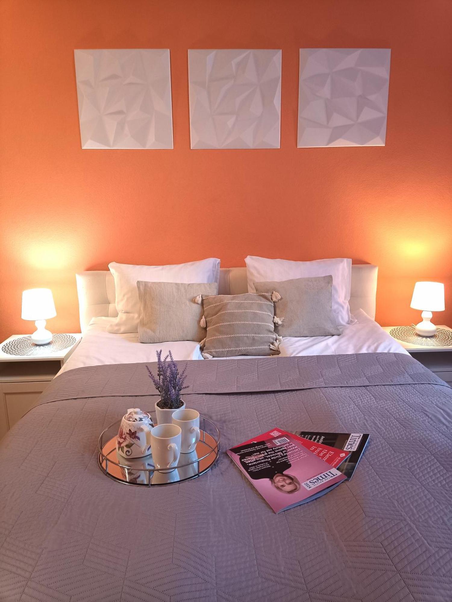 Spacious Old Town Family Peachy 2 Bedrooms Apartment, Nearby The Riga Presidential Castle Экстерьер фото